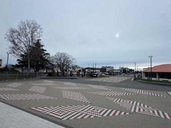 陶瓷的生产工艺能解决上述困扰城市建设的问